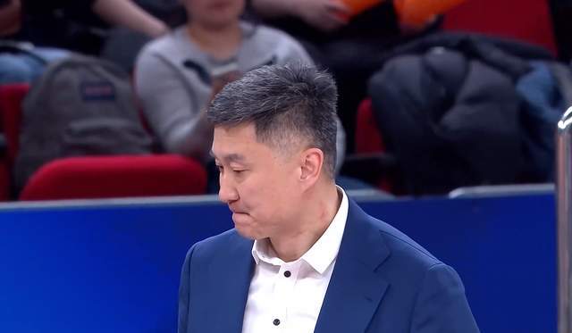 杜锋下课？广东男篮做法有深意，远超外界猜测，徐杰或成交易筹码